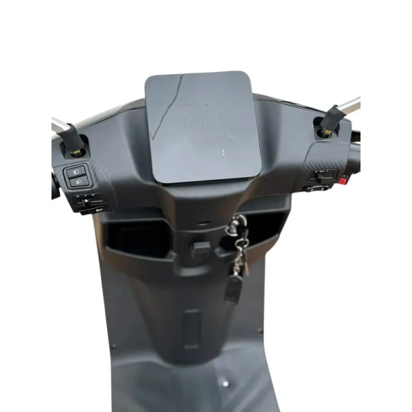 Електроскутер FORTE STRIKER