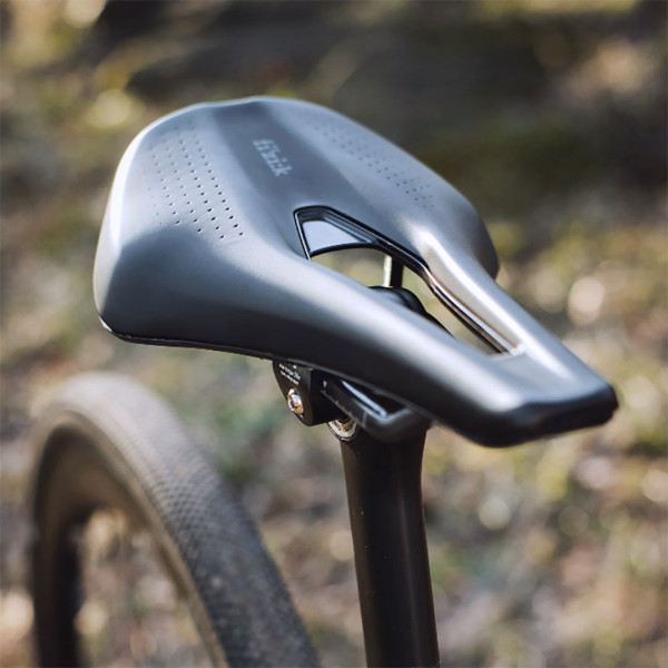 Сідло Fizik TEMPO ARGO R3 150 MM BLACK