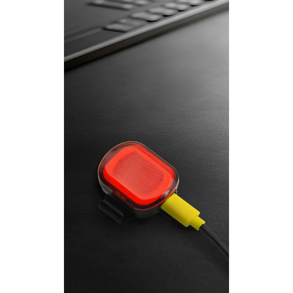 Мигалка задняя Moon Orion Sense 50 люмен, встроенный аккум, USB TYPE-C кабель, черная